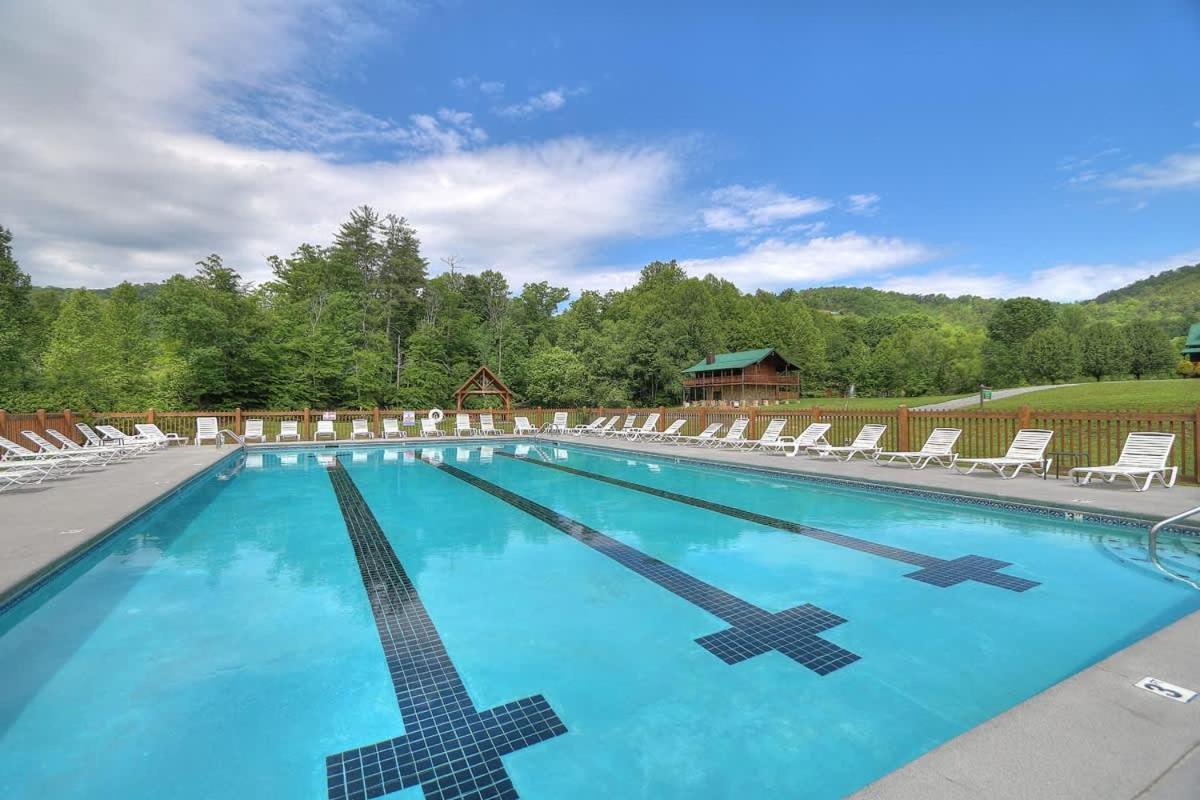 Gorgeous View. Hot Tub. Privacy. Fireplace. Pool & Fishing Access! Сев'єрвілл Екстер'єр фото