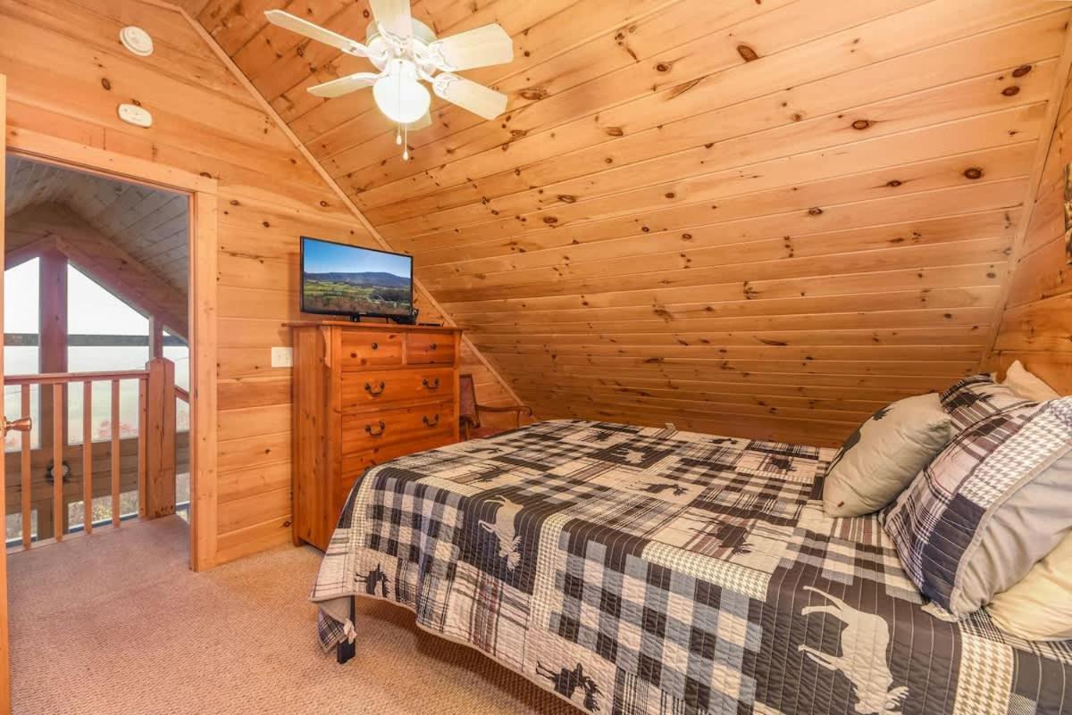 Gorgeous View. Hot Tub. Privacy. Fireplace. Pool & Fishing Access! Сев'єрвілл Екстер'єр фото