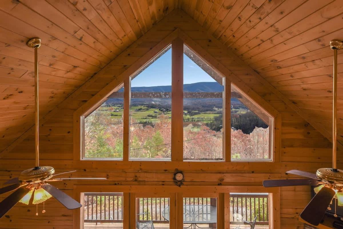 Gorgeous View. Hot Tub. Privacy. Fireplace. Pool & Fishing Access! Сев'єрвілл Екстер'єр фото