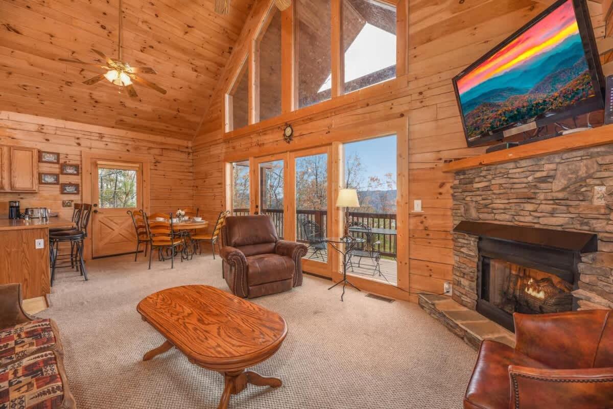 Gorgeous View. Hot Tub. Privacy. Fireplace. Pool & Fishing Access! Сев'єрвілл Екстер'єр фото